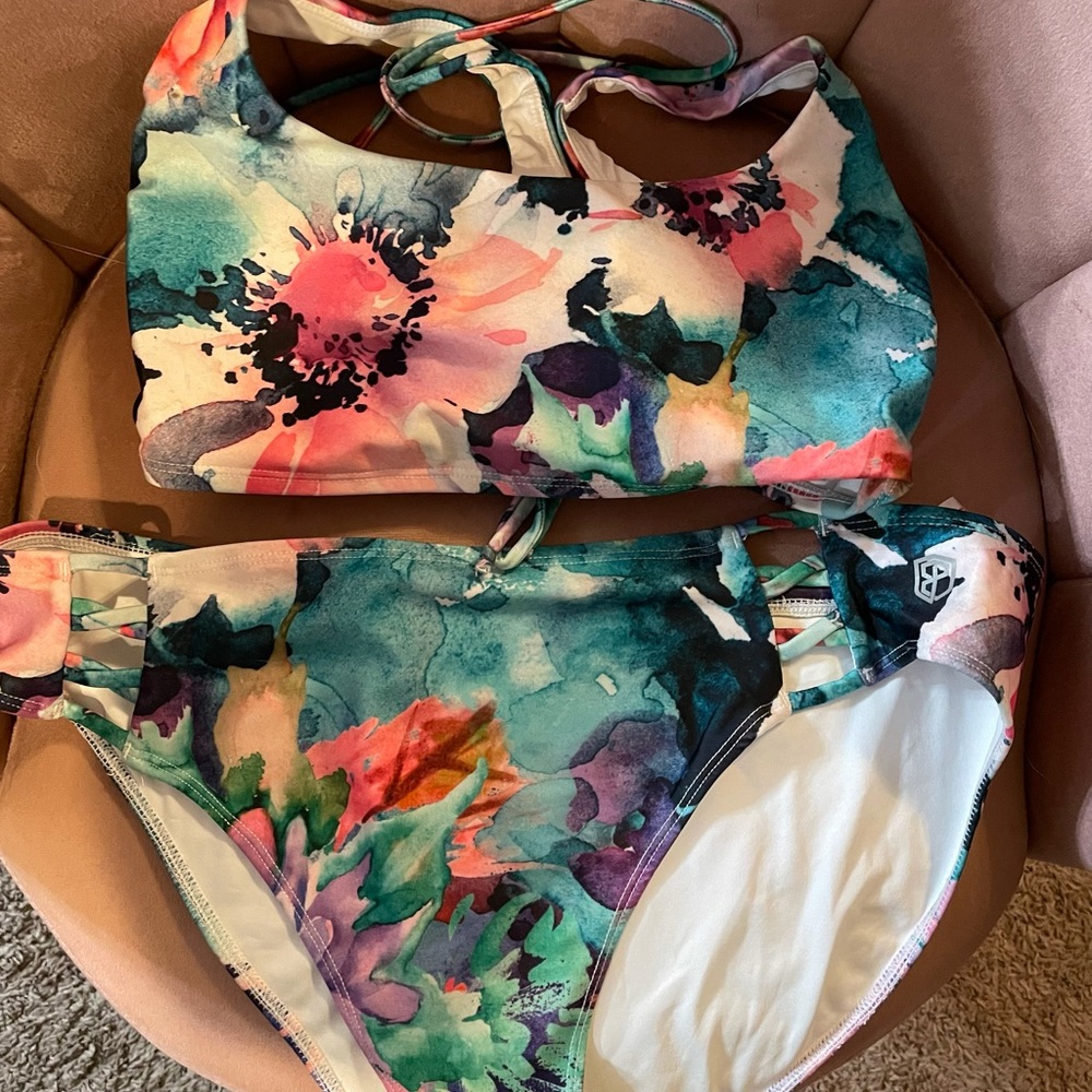 Born Primitive Bikini Top and Bottom in Botanic